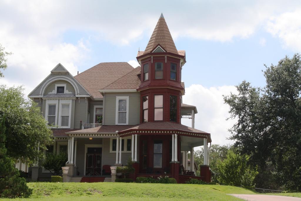 Angel'S Nest Bed & Breakfast Уедърфорд Екстериор снимка