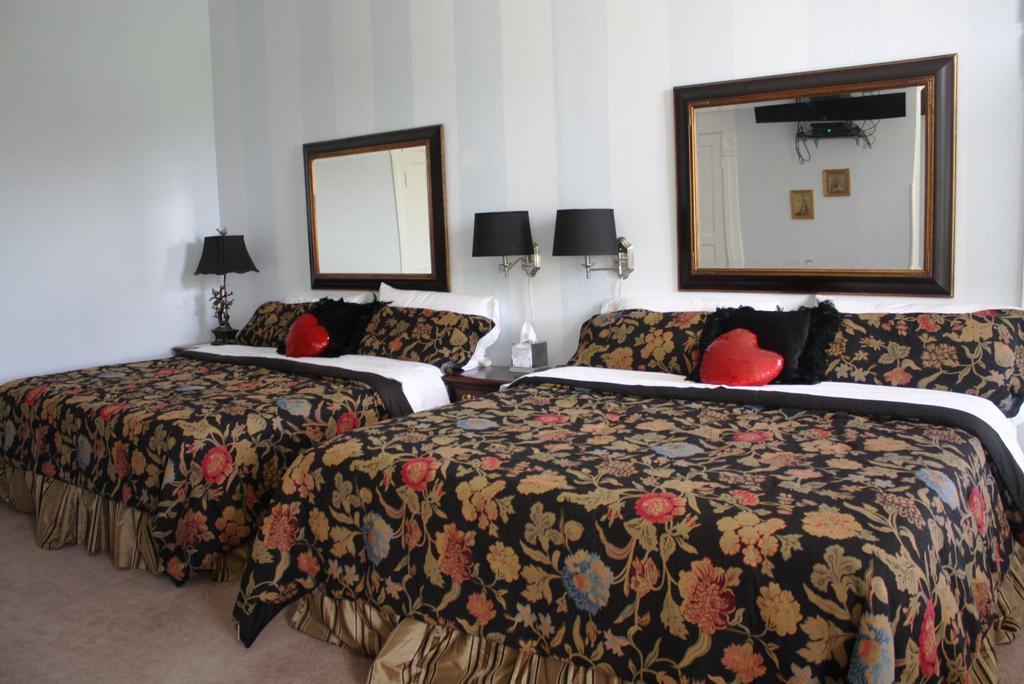 Angel'S Nest Bed & Breakfast Уедърфорд Стая снимка