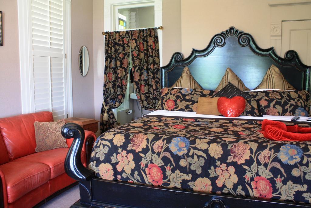 Angel'S Nest Bed & Breakfast Уедърфорд Стая снимка