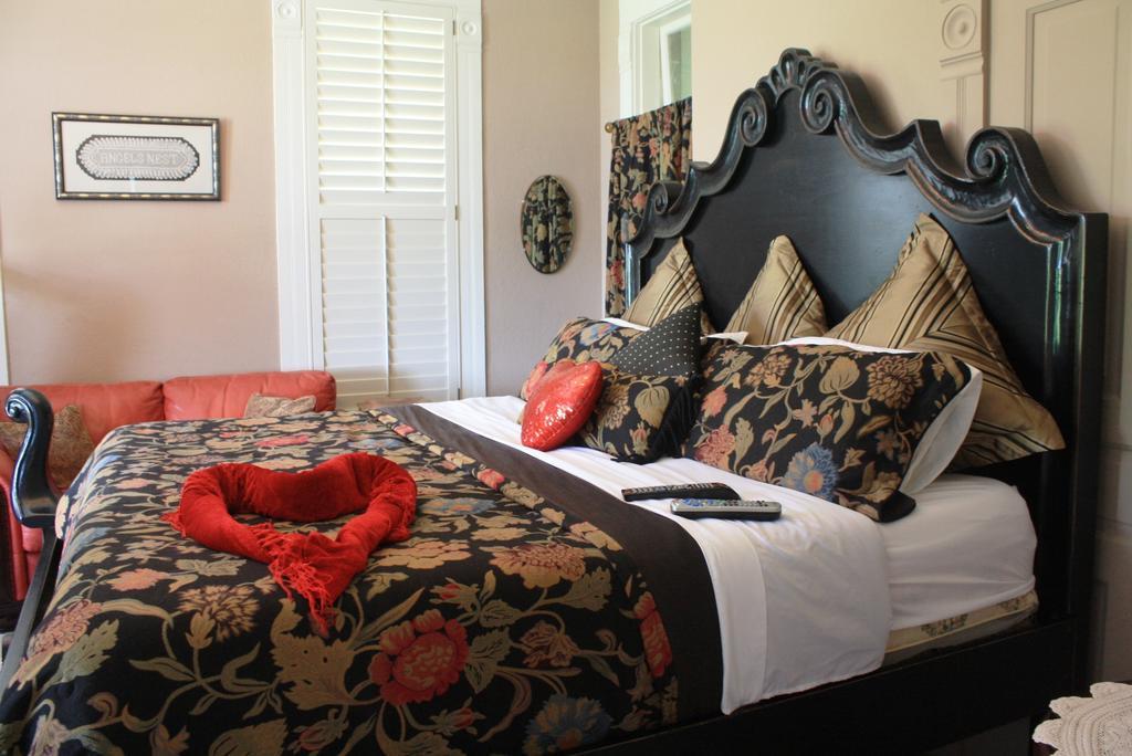 Angel'S Nest Bed & Breakfast Уедърфорд Стая снимка
