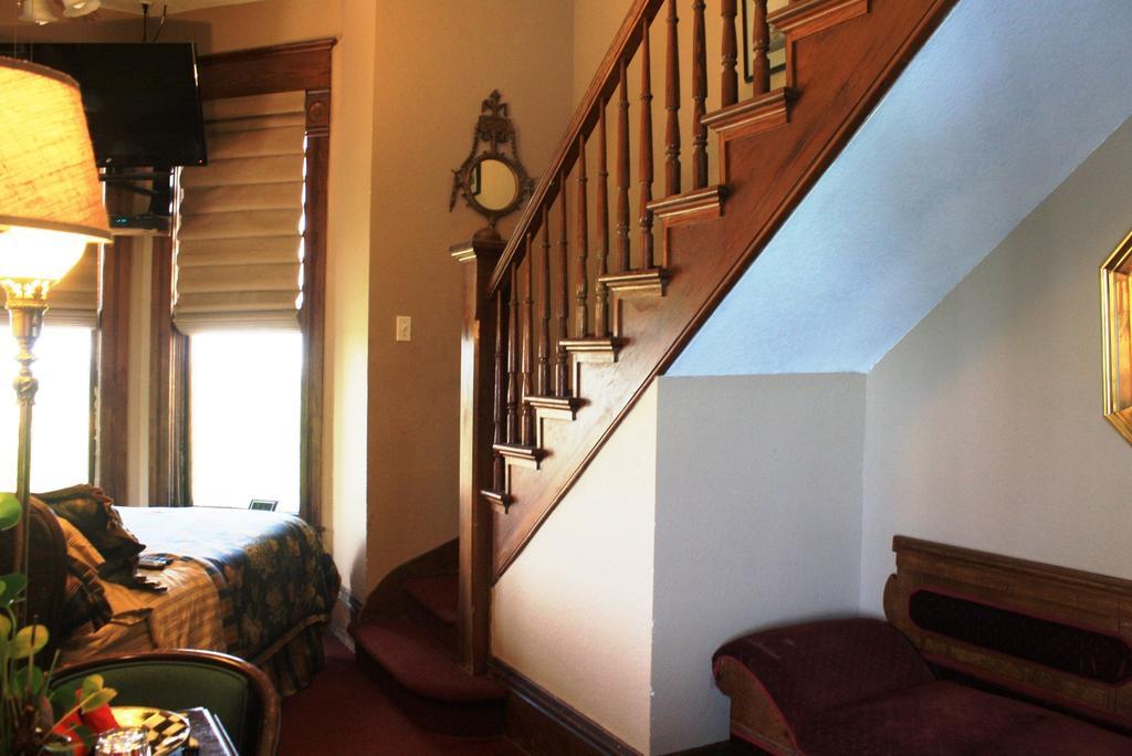 Angel'S Nest Bed & Breakfast Уедърфорд Стая снимка