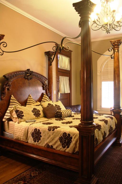 Angel'S Nest Bed & Breakfast Уедърфорд Стая снимка