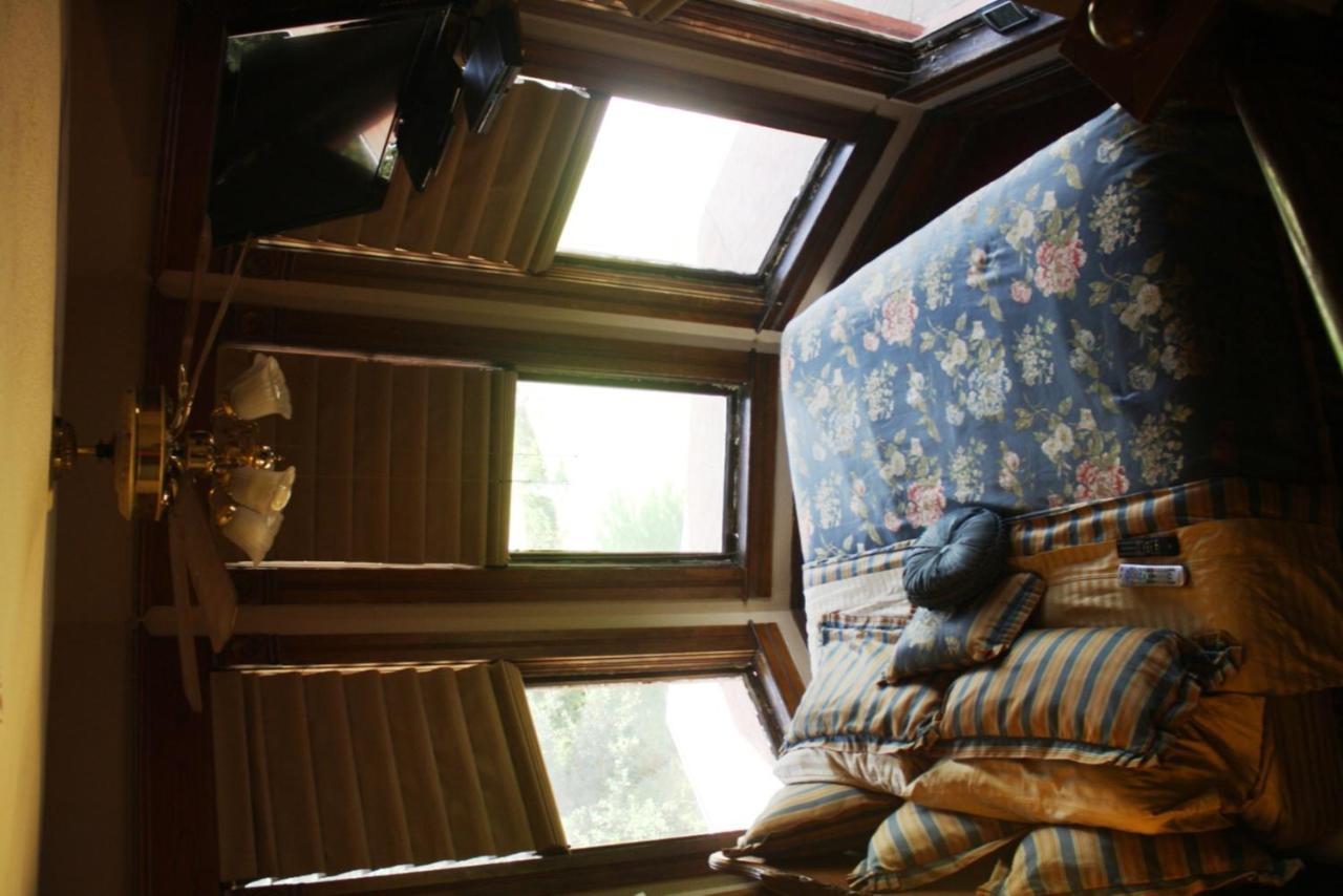 Angel'S Nest Bed & Breakfast Уедърфорд Екстериор снимка